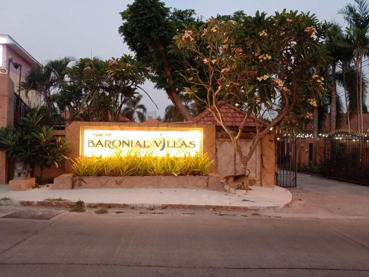 Baronial Pool Villas *
