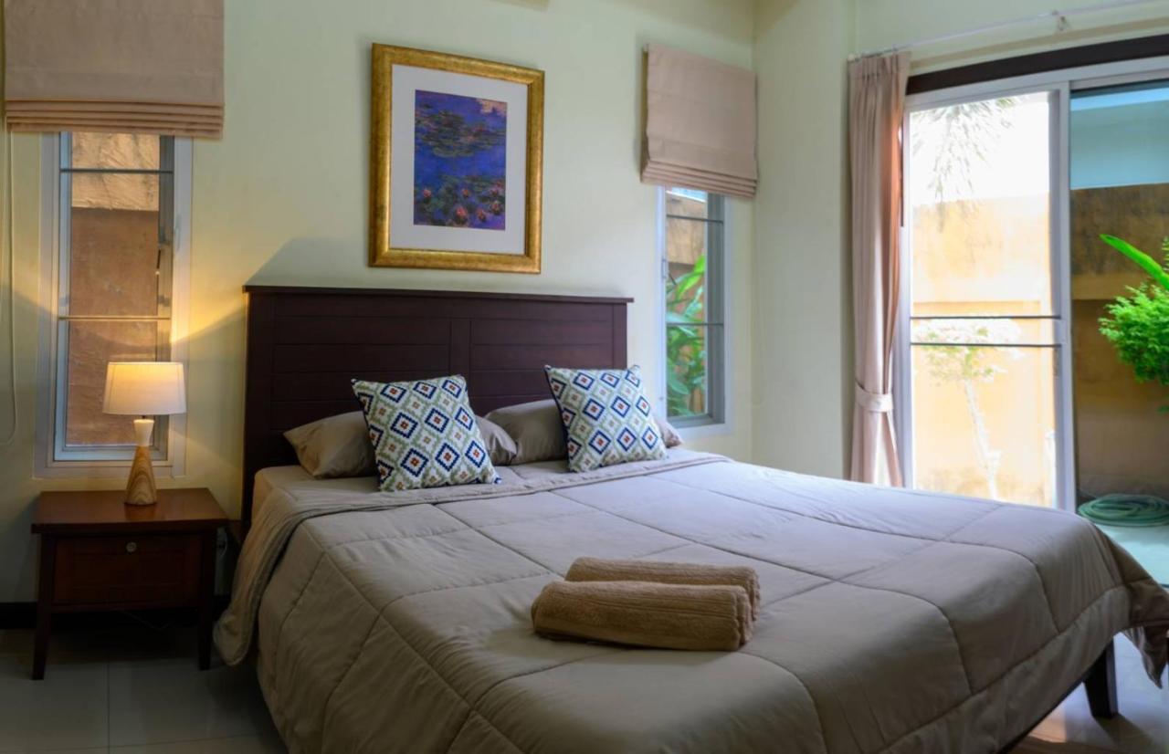 Villa Baronial Pool Villas Pattaya